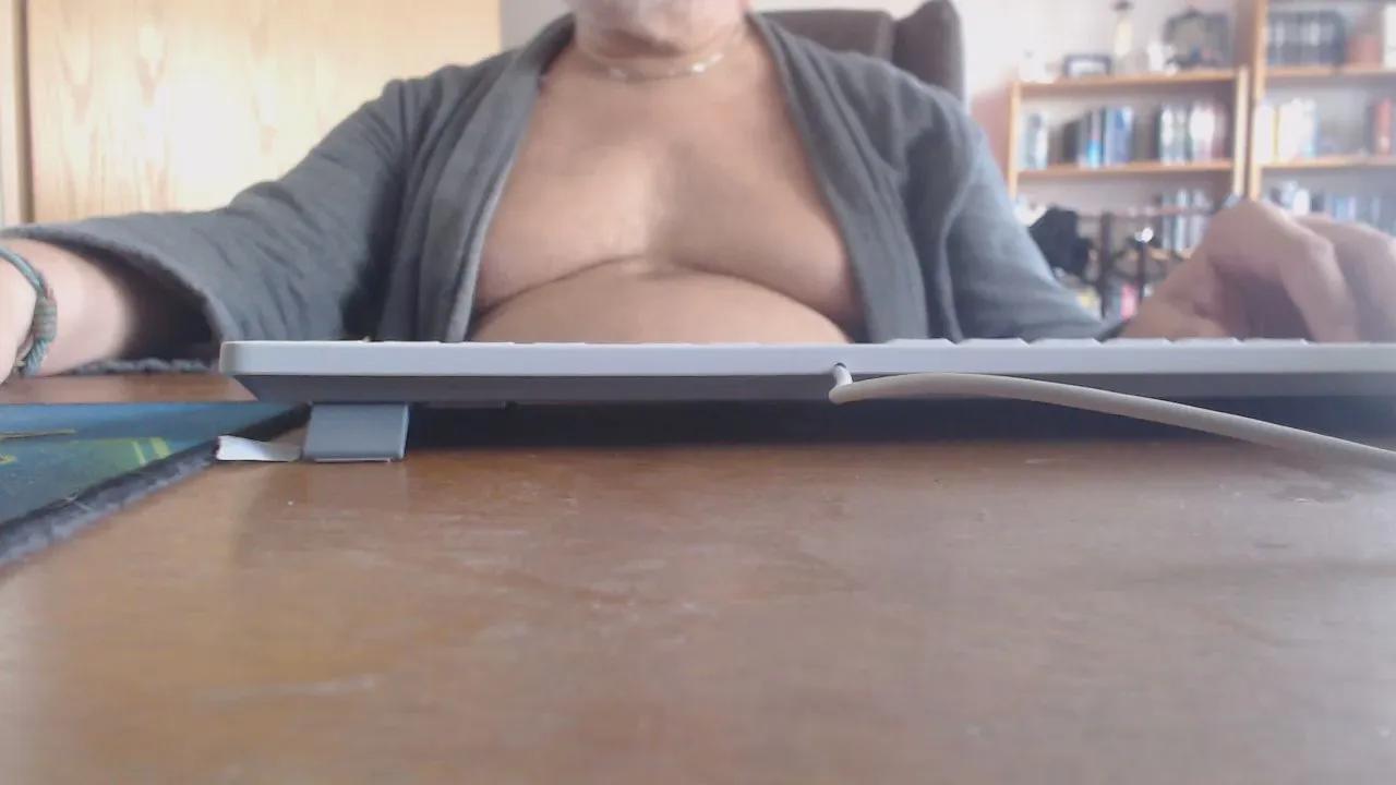 Offline nbgfirebirdn on Cam4