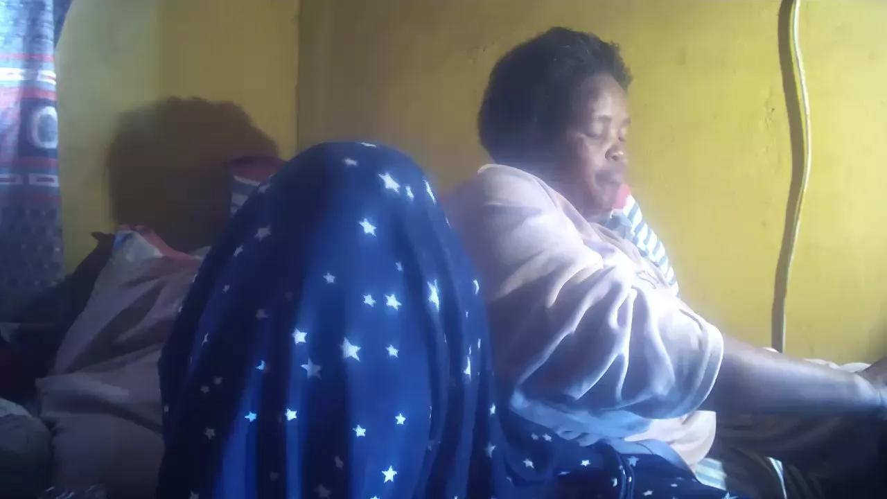 Neliswa on Cam4 