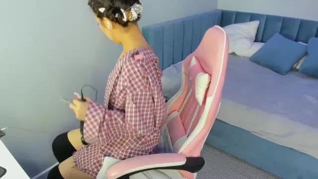 Nelly_Kimm on Cam4 