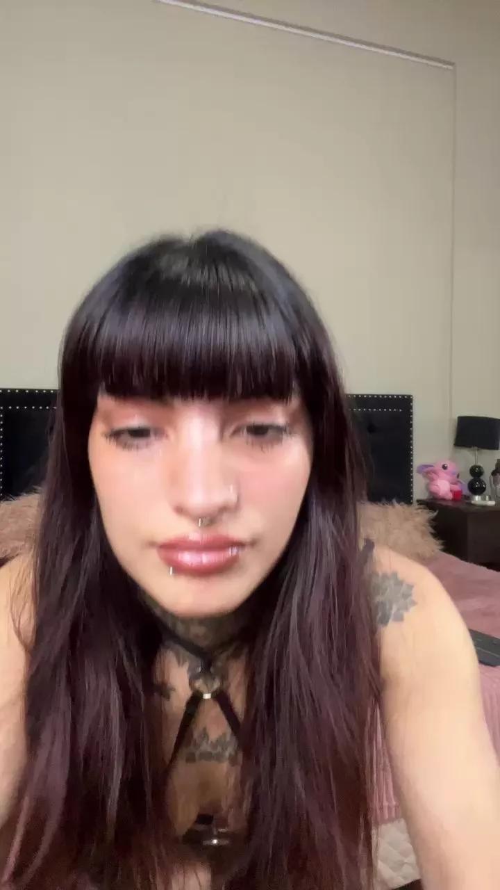 Nenacrazy777 on Cam4 
