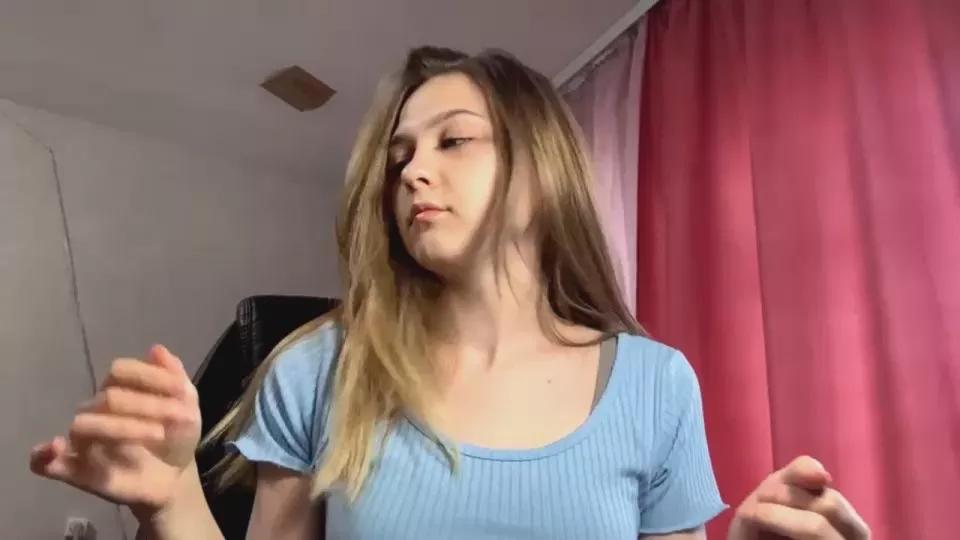NenaKlave on Cam4 