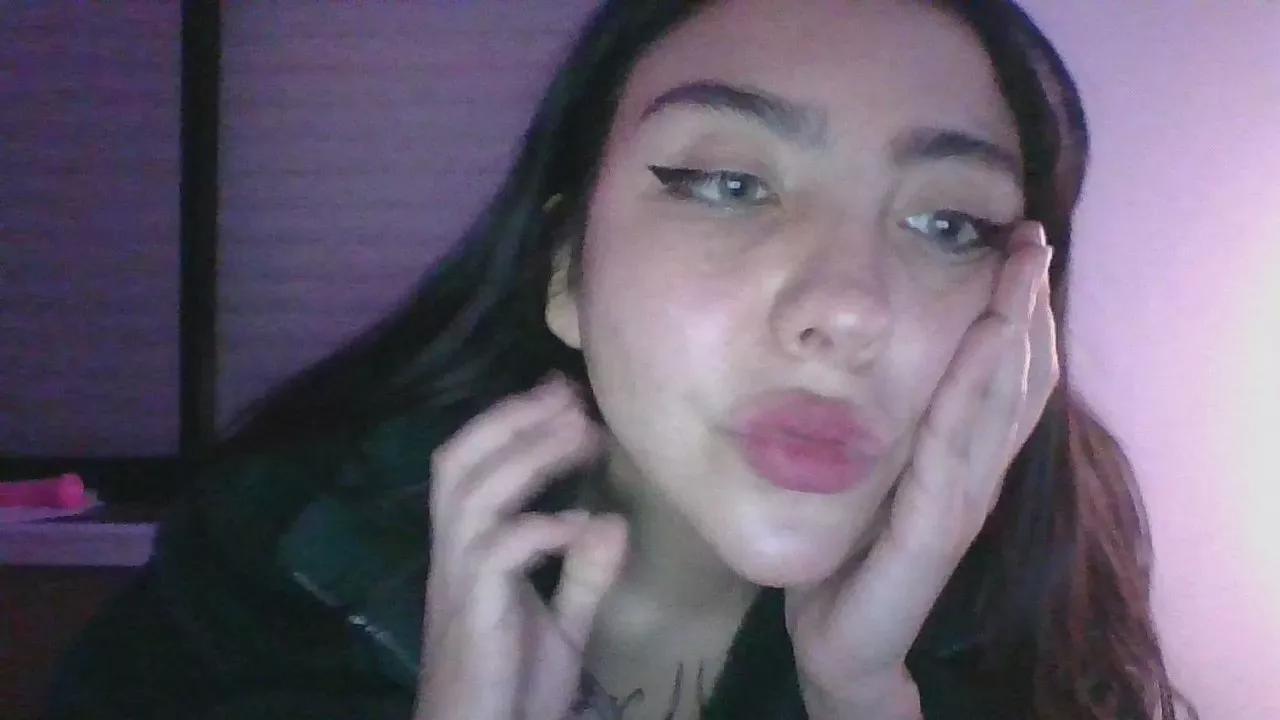 Nightangel222 on Cam4 