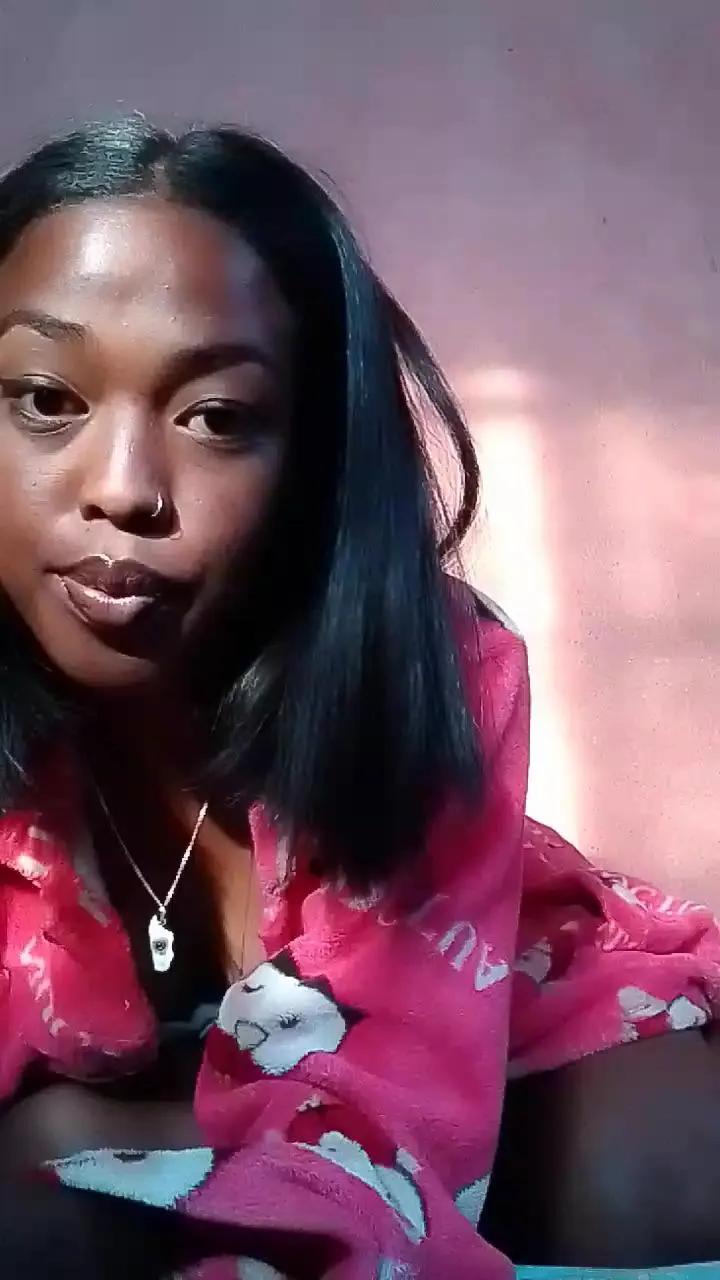 NinahML on Cam4 