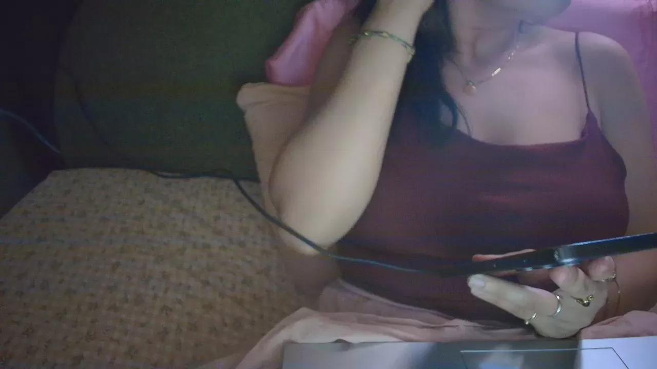 Ninaofficial on Cam4 