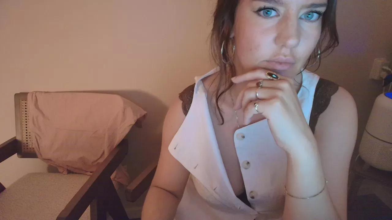 Ninaofficial on Cam4 