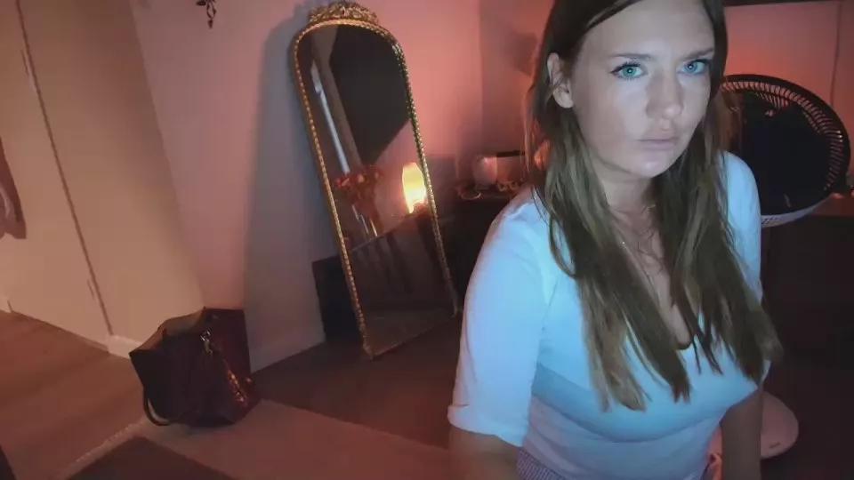 Ninaofficial on Cam4 