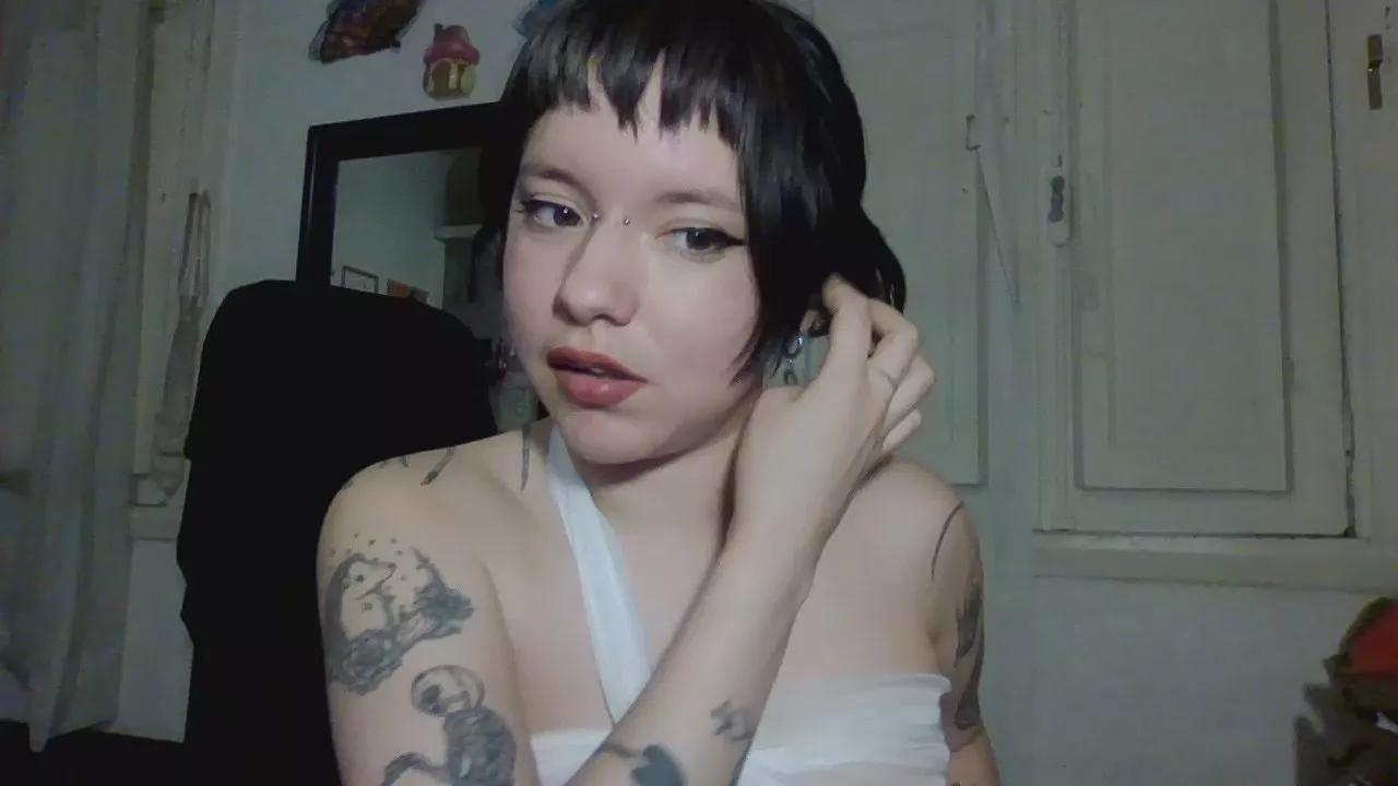 ninfula on Cam4 