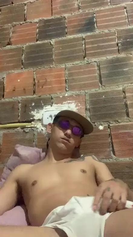 Offline Novinrec81 on Cam4