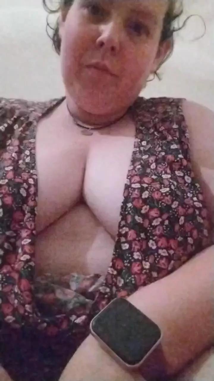 Ojosclaros191 on Cam4 