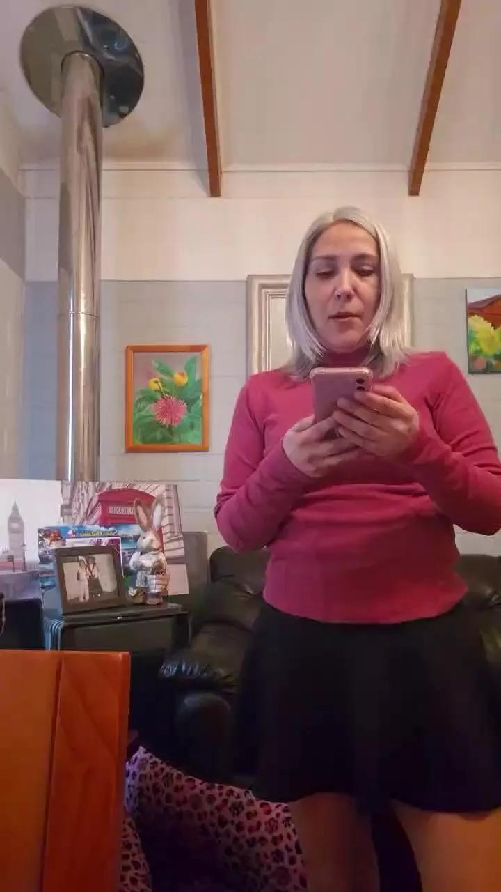 oliviaqueenhot on Cam4 