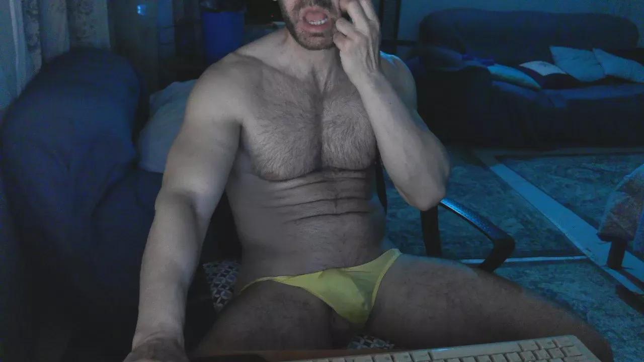 Olmo_hot on Cam4 