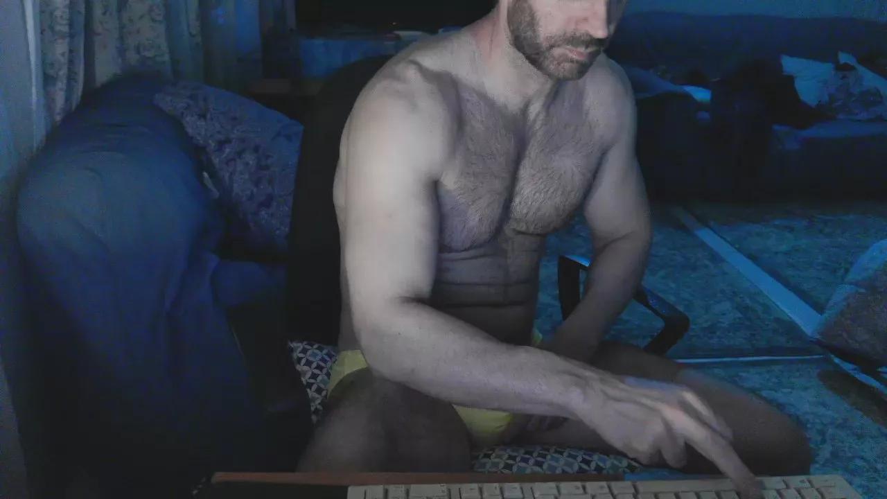 Olmo_hot on Cam4 