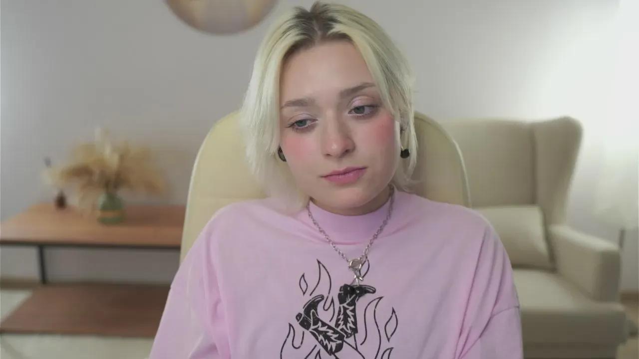 OpheliaPalomba on Cam4