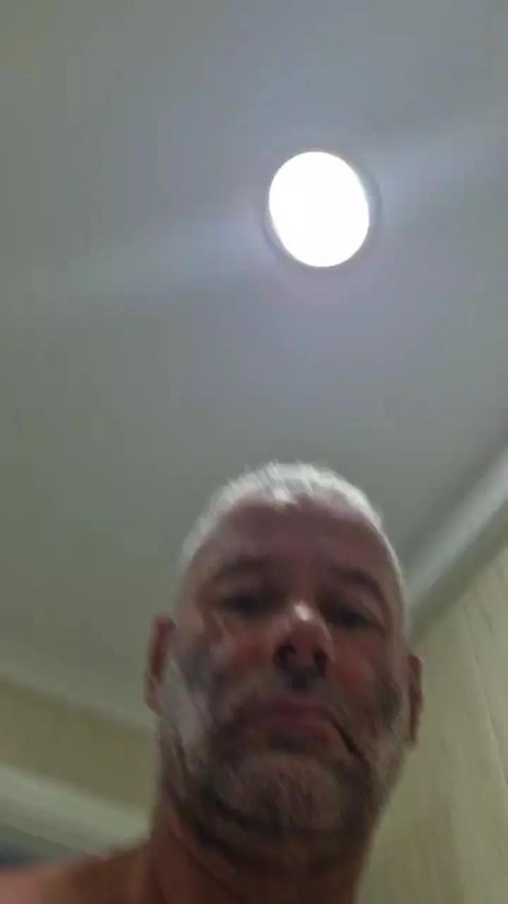 P0ppermeup on Cam4 