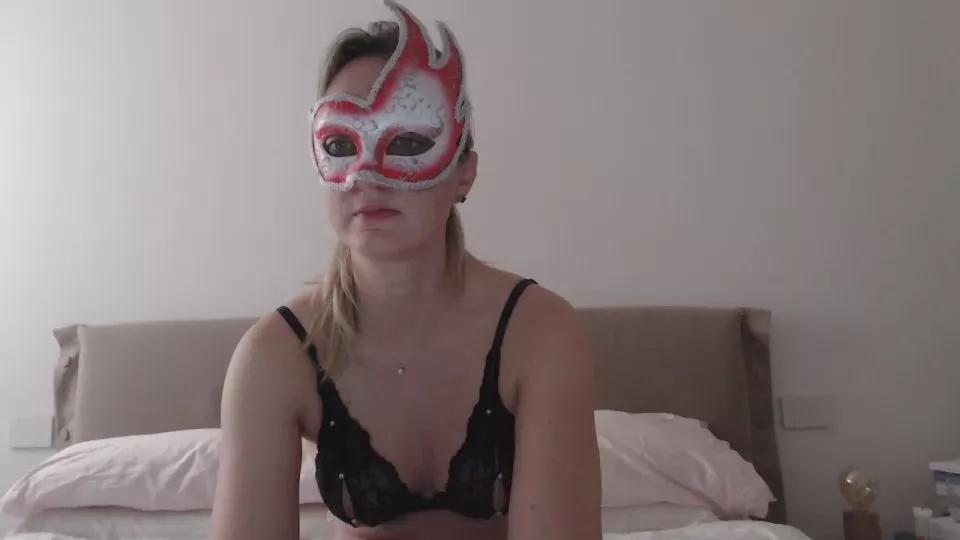 Passionfruit1 on Cam4 
