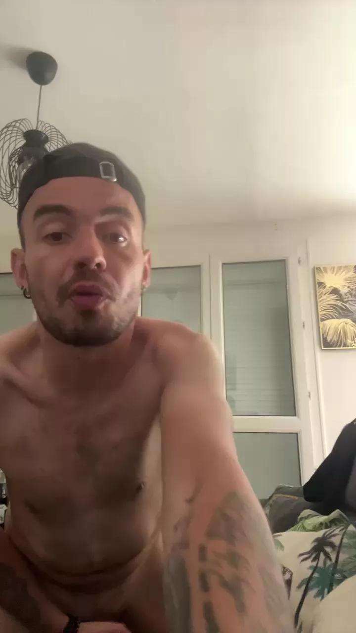 Passlope76 on Cam4 