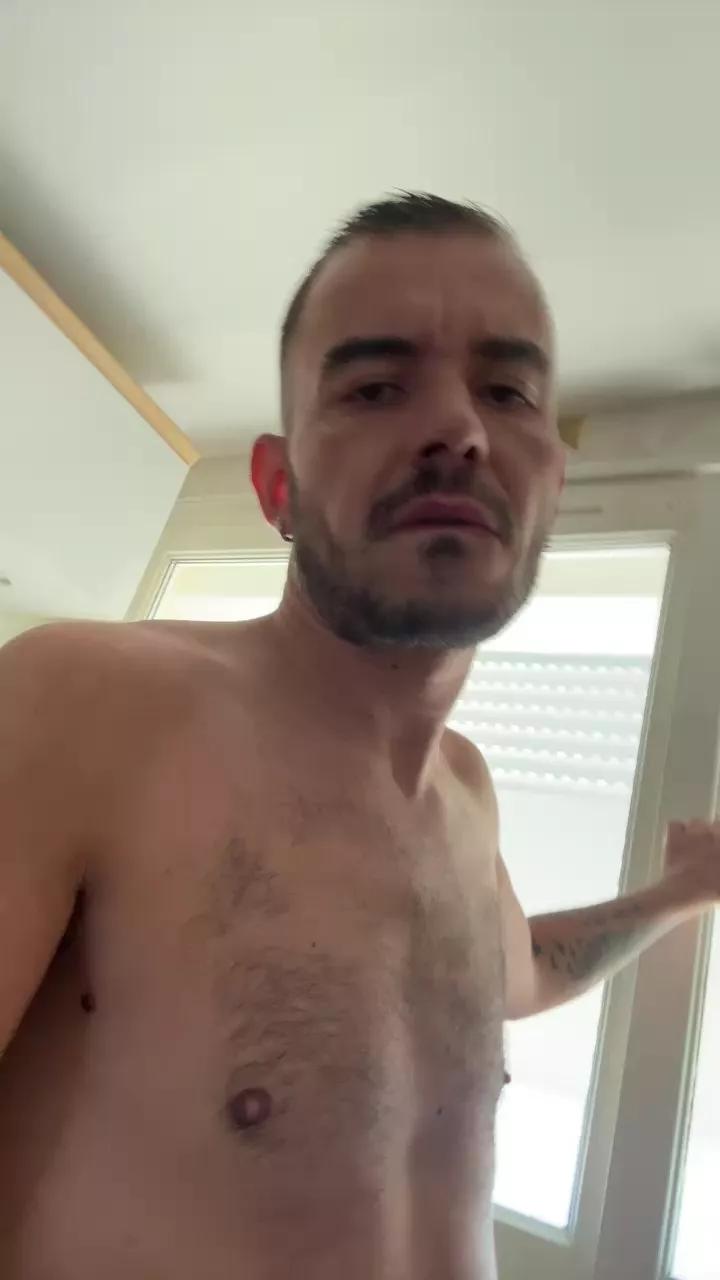 Passlope76 on Cam4 