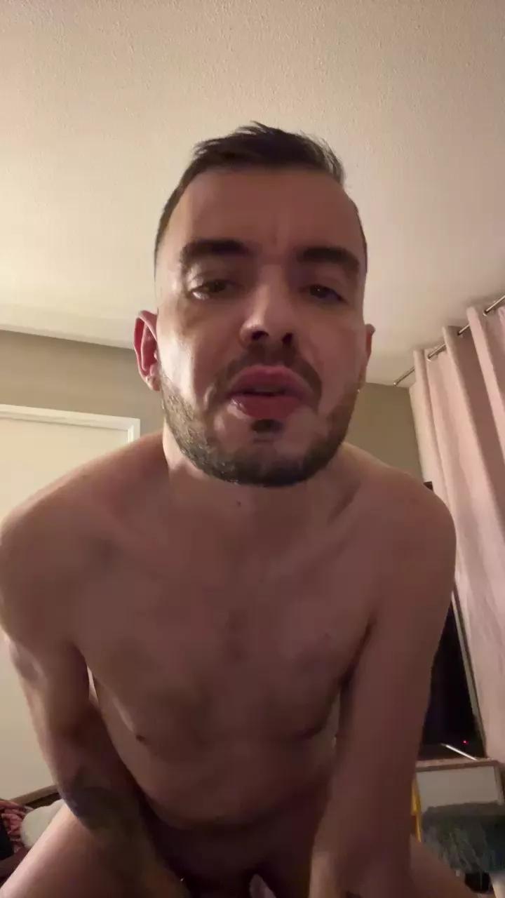 Passlope76 on Cam4 