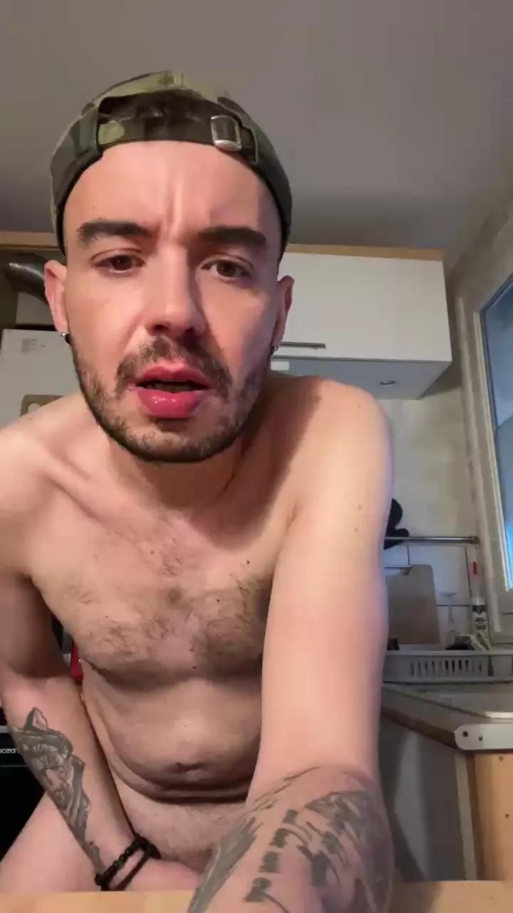 Passlope76 on Cam4 