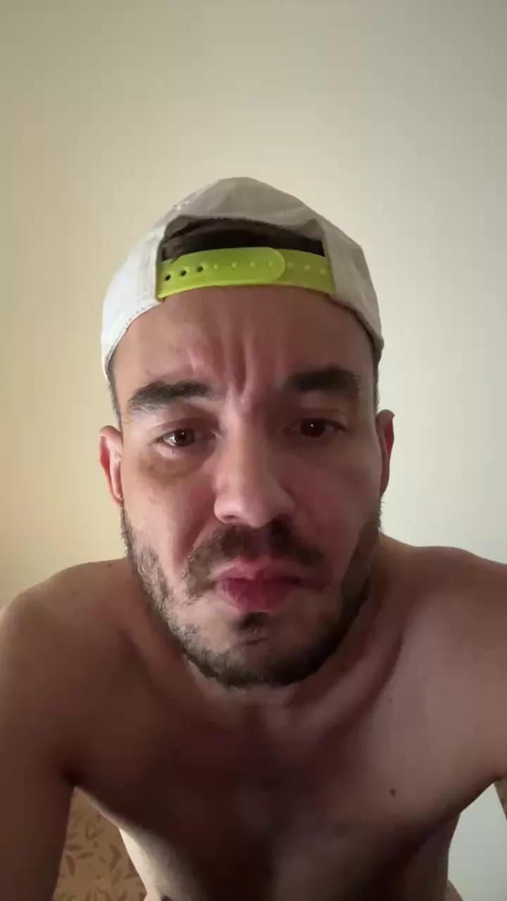 Passlope76 on Cam4 