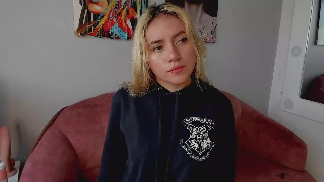 Paulina_darling on Cam4 