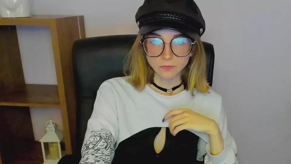 Penny_Pleasure on Cam4 