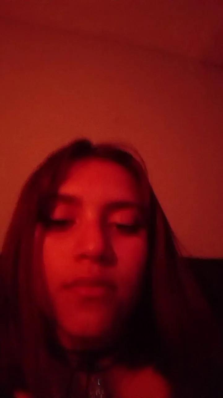 Offline Persefone66 on Cam4