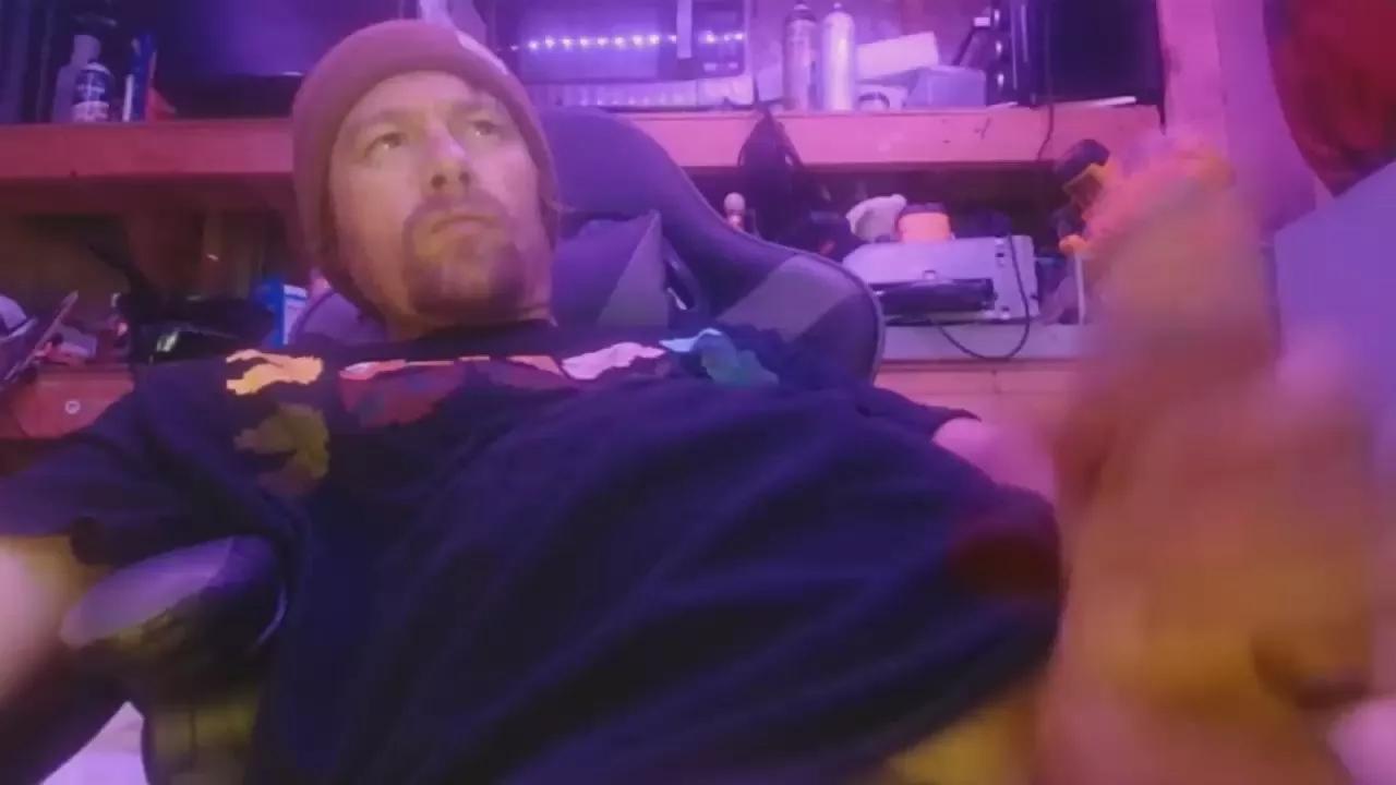 Offline PhattNutt on Cam4