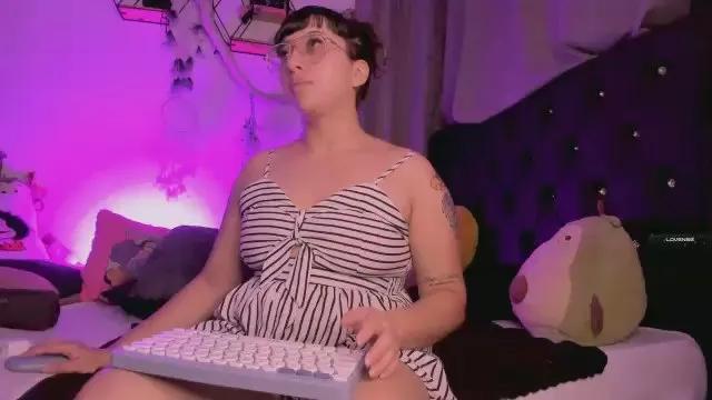 Offline piafisher1_cute on Cam4