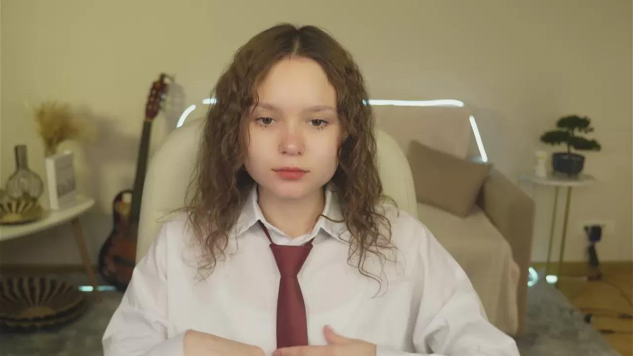 PollyFurr on Cam4 