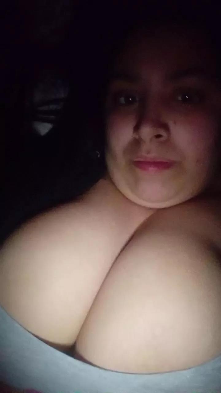 Pomelitoo on Cam4 