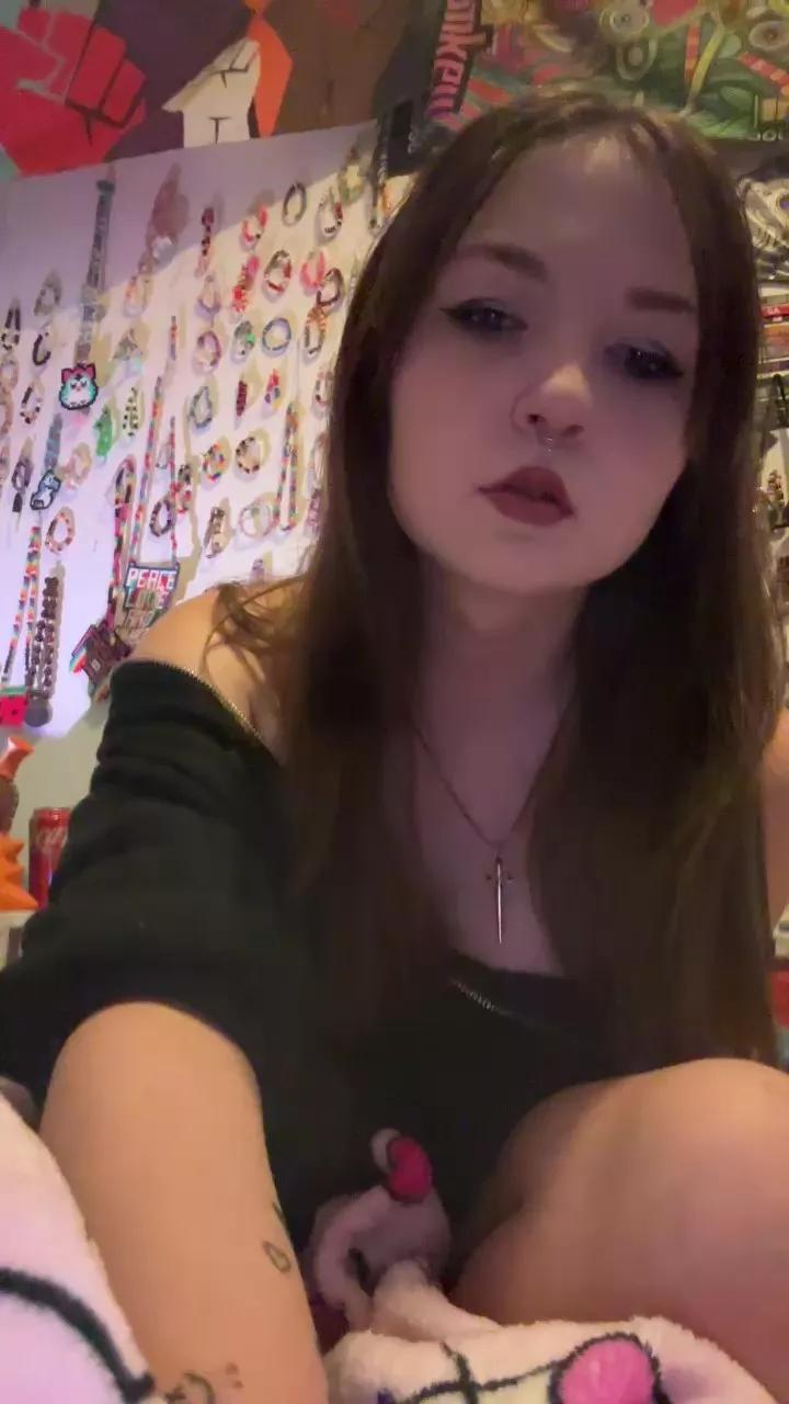 prettyfag04 on Cam4 