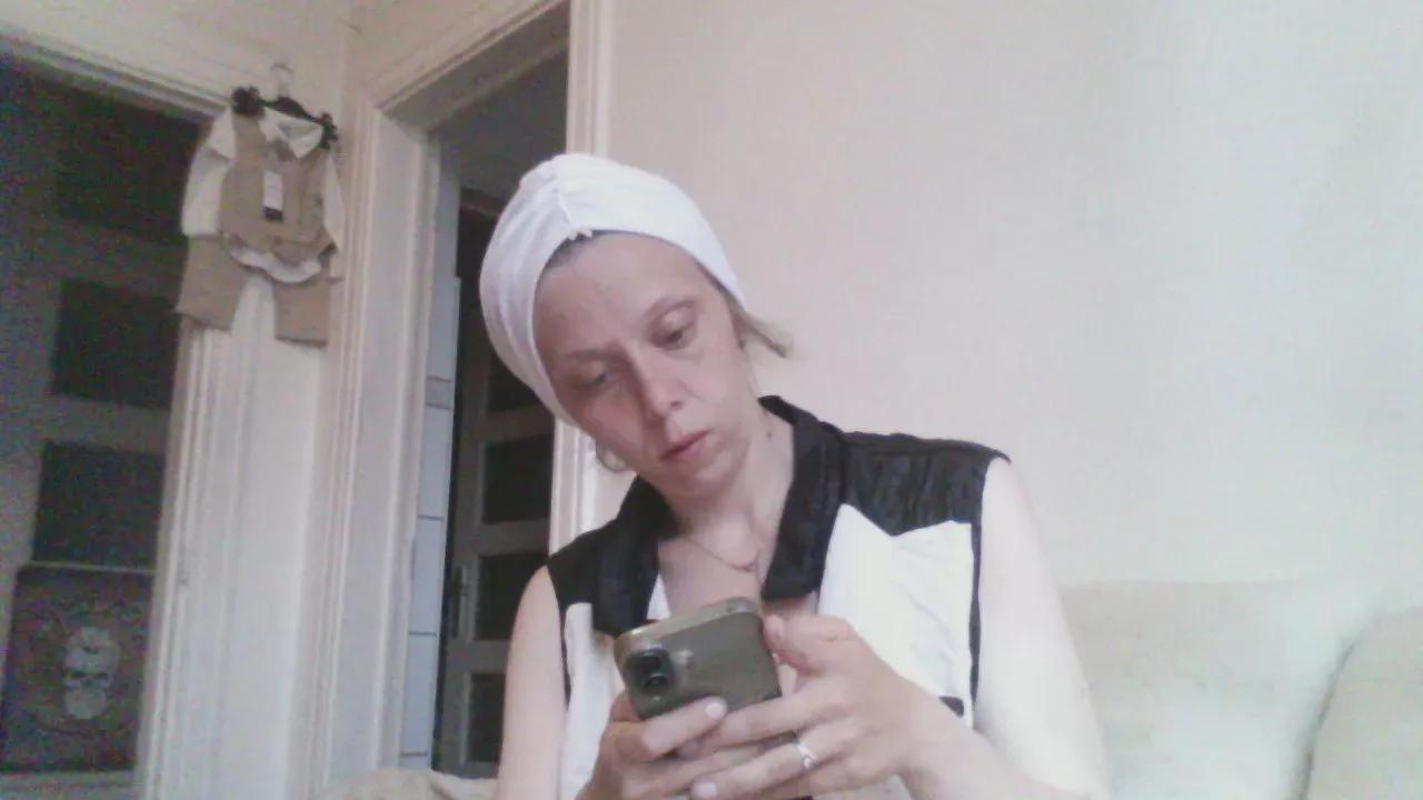 ptiteplume2608 on Cam4 