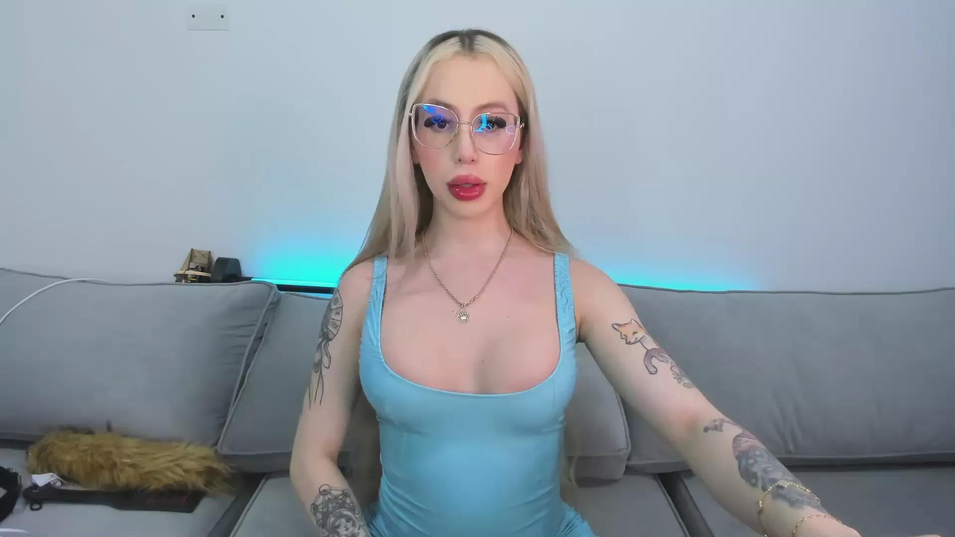 purpleladyx on Cam4 