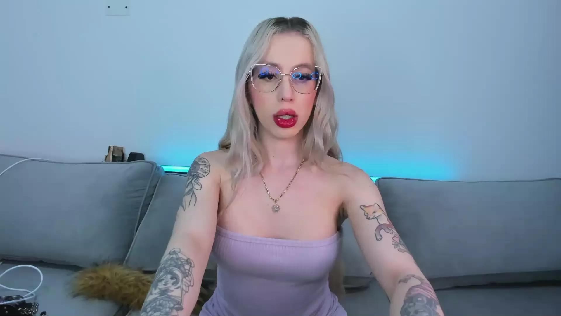 purpleladyx on Cam4 