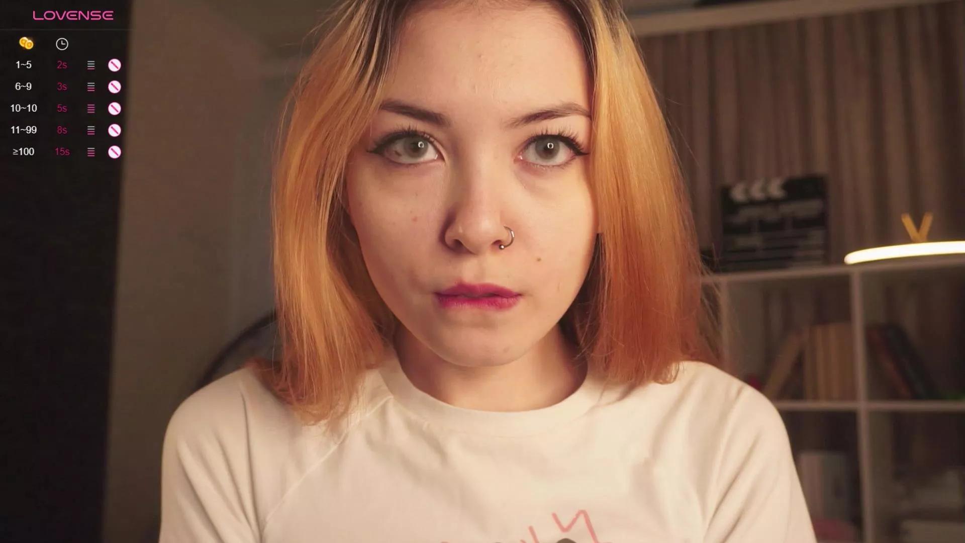 Pussy_Pikmi on Cam4 