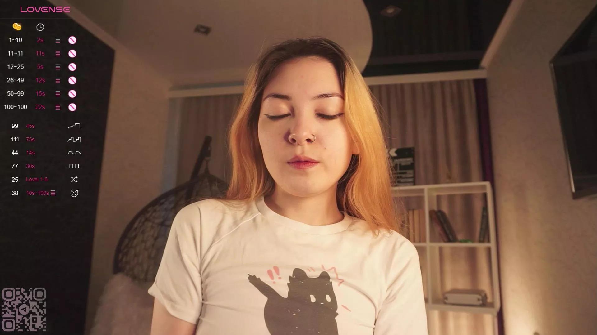 Pussy_Pikmi on Cam4 