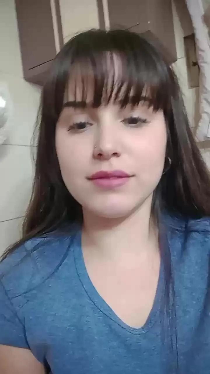 Putita2003 on Cam4