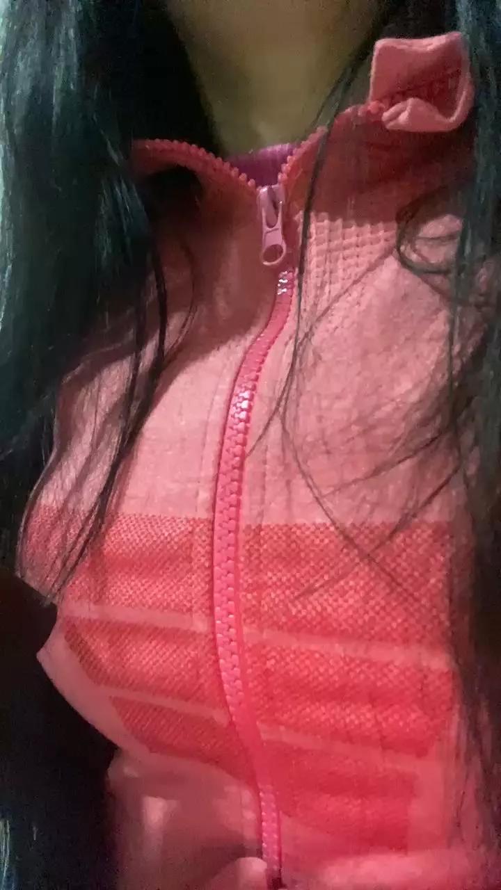 Queeen00 on Cam4 