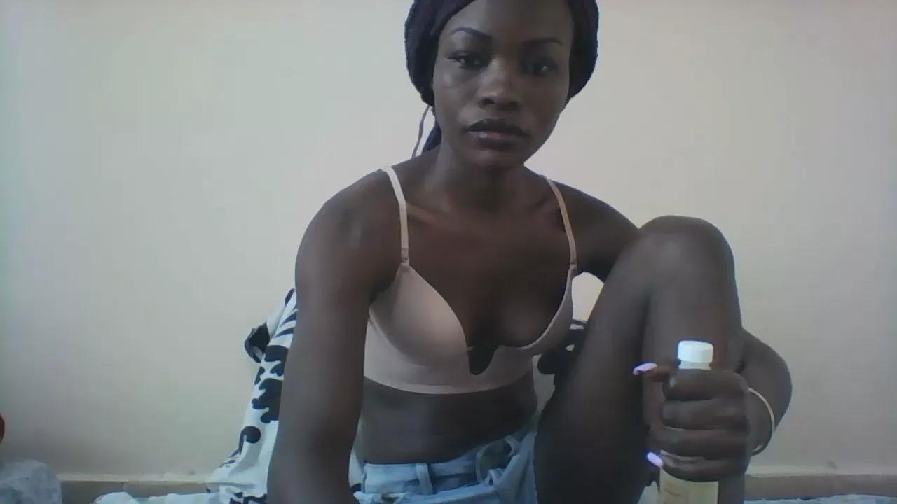 Queen_grashia on Cam4 