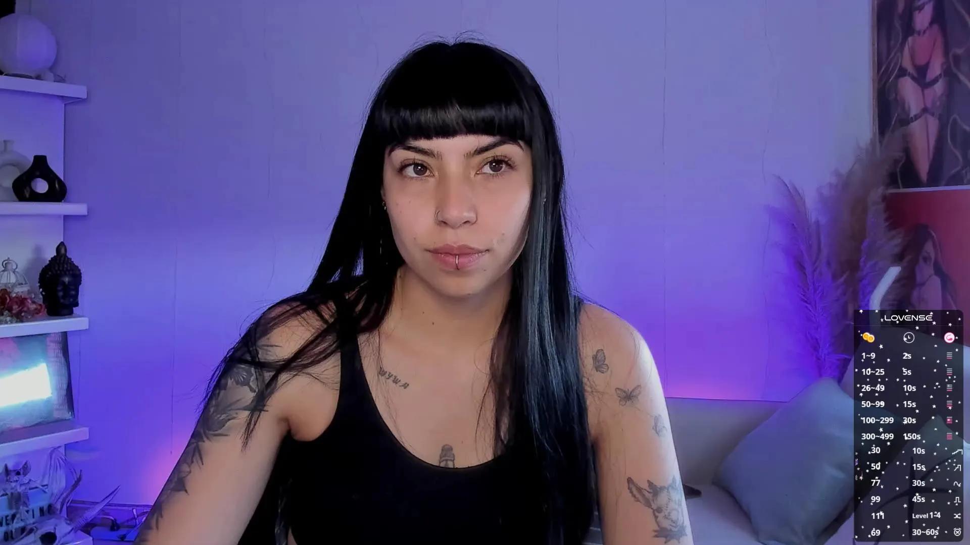QueenDesiree on Cam4 