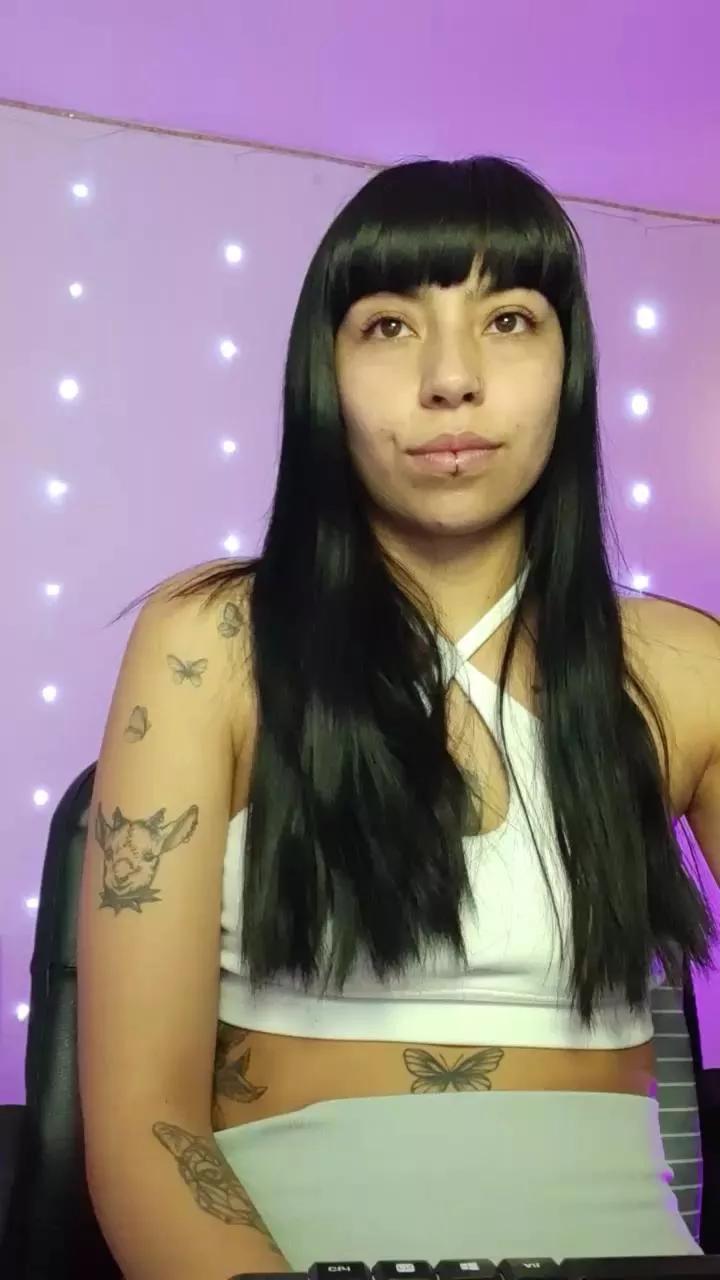 QueenDesiree on Cam4 