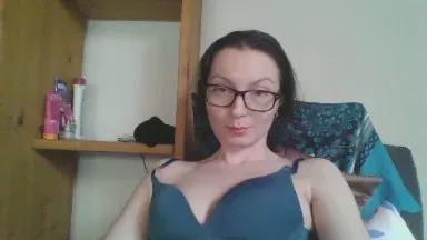 QueenDiva30 on Cam4 