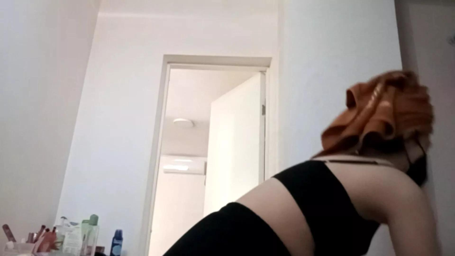 QueenieGriscom on Cam4 