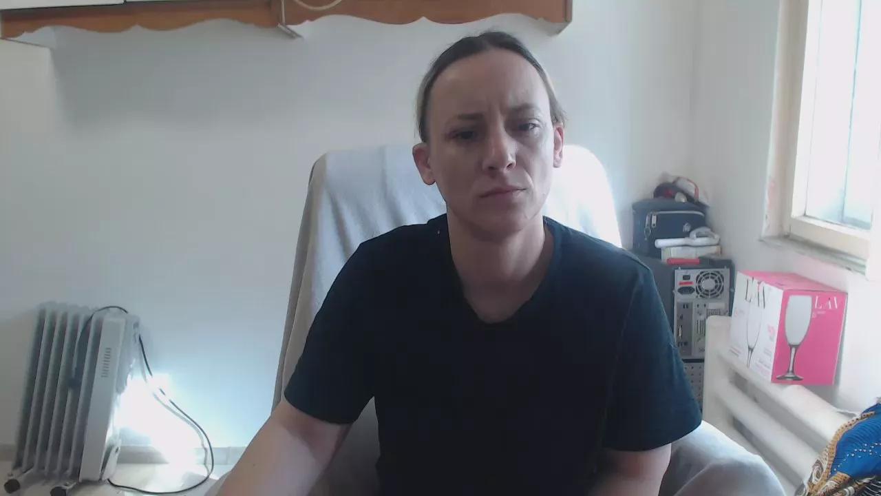 queensinner on Cam4 