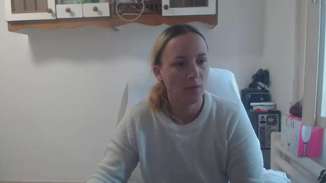 queensinner on Cam4 