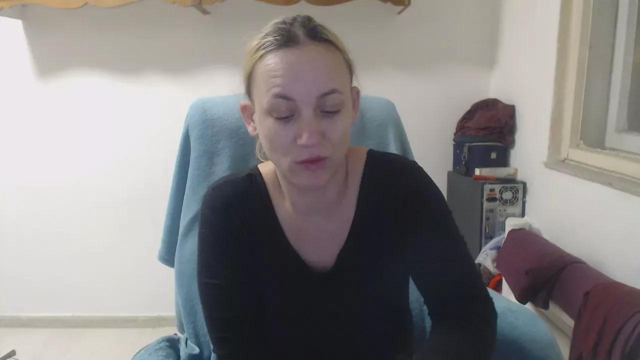 queensinner on Cam4 