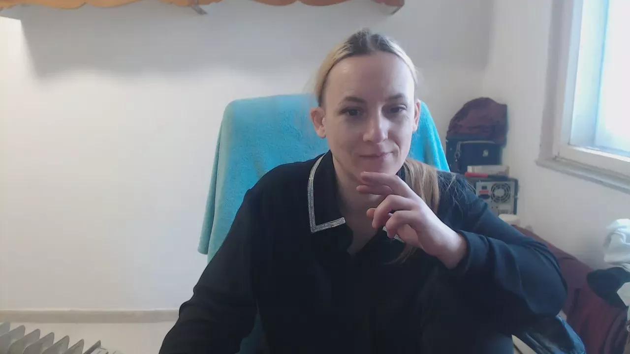 queensinner on Cam4 