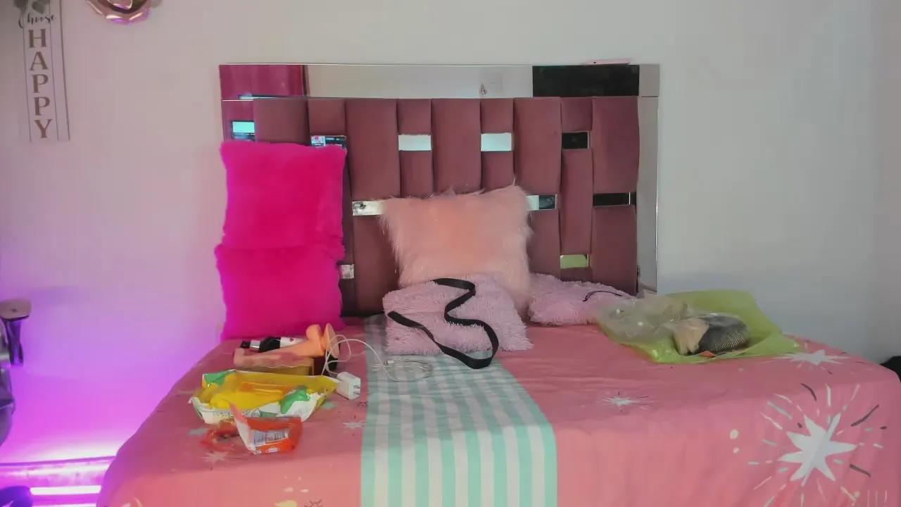 Offline rachell_colliin on Cam4