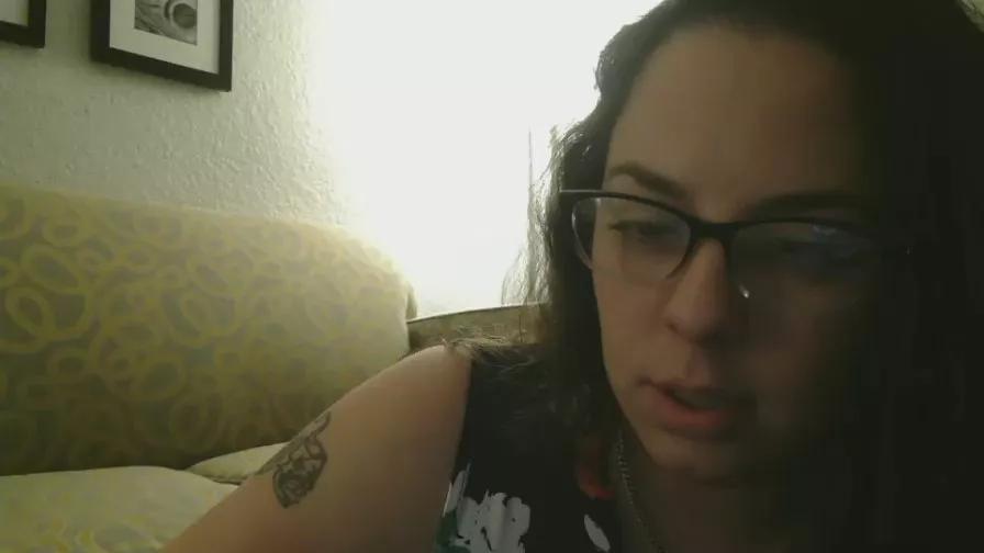 RaeAnnGunn on Cam4 